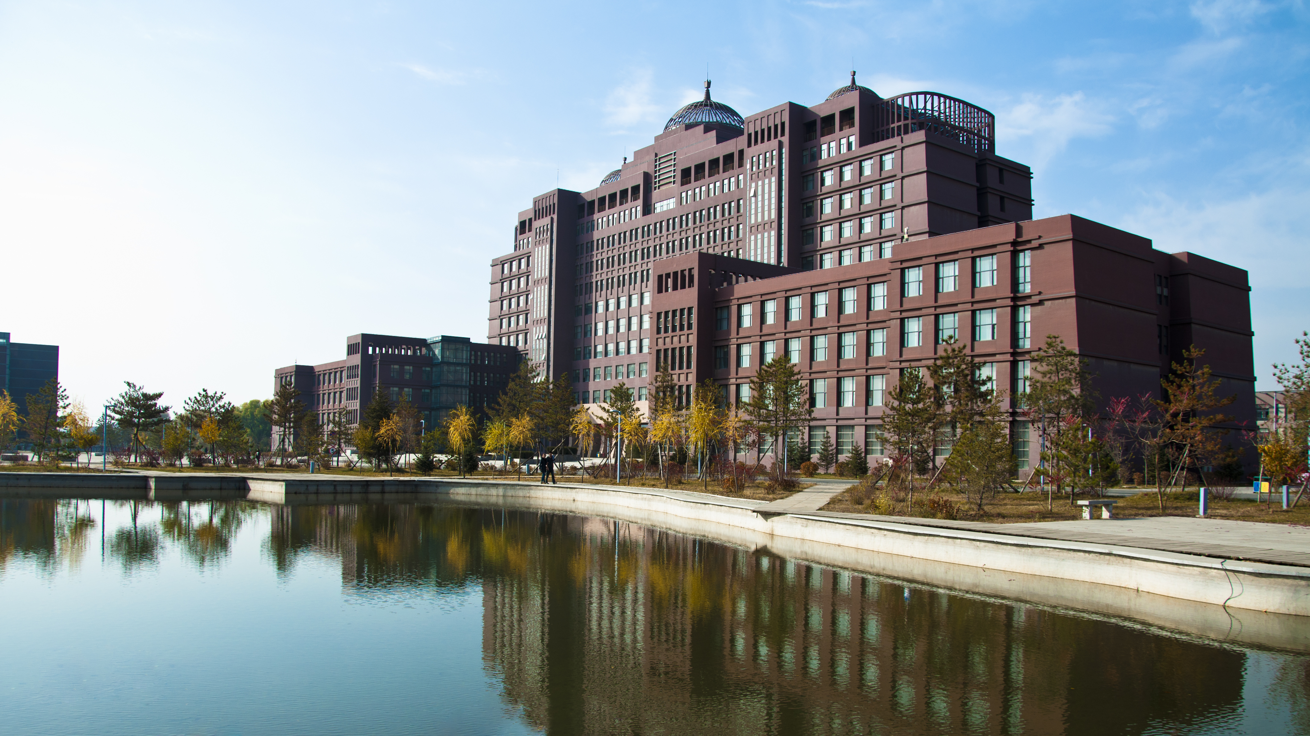 内蒙古大学